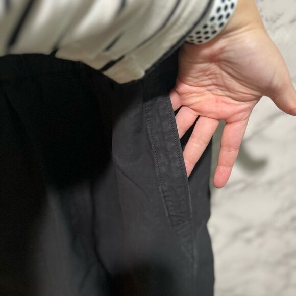 EVERLANE The Fatigue Apron Jumpsuit - Picture 8 of 13